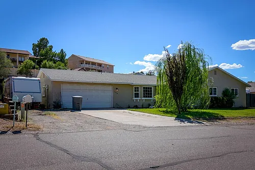 1654 Maplewood Way Photo 1