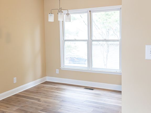 3rd image of 175 Sandhills Cir