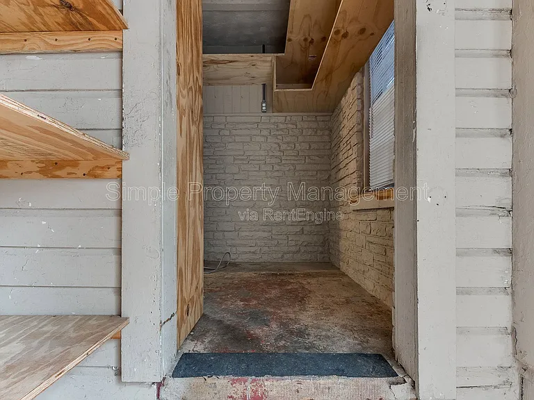 7105 NW 39th St — Photo 14