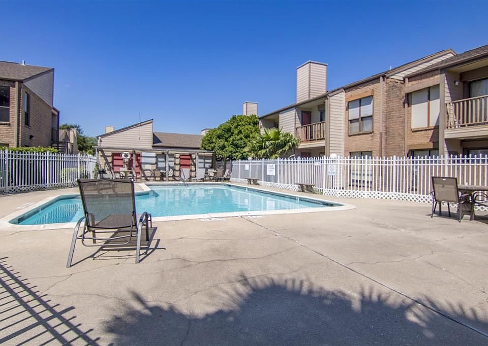 Tampico Cove Condominiums 3220 69th St Galveston TX Zillow