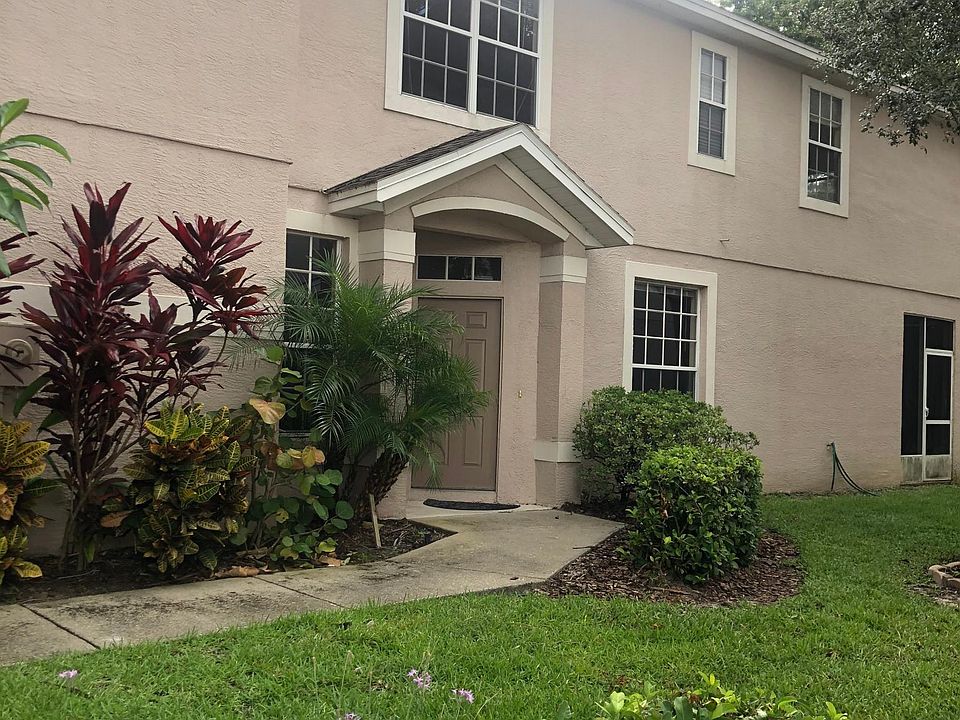 Main entryway, corner unit townhouse that backs to the preserve.