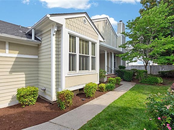 2nd image of 1076 Collection Creek Way