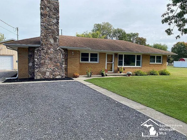 8570 Crabb Rd, Temperance, MI 48182