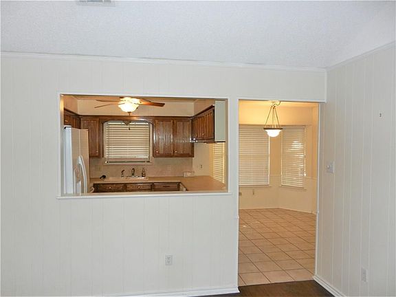 5th image of 5509 Irish Spring Ln