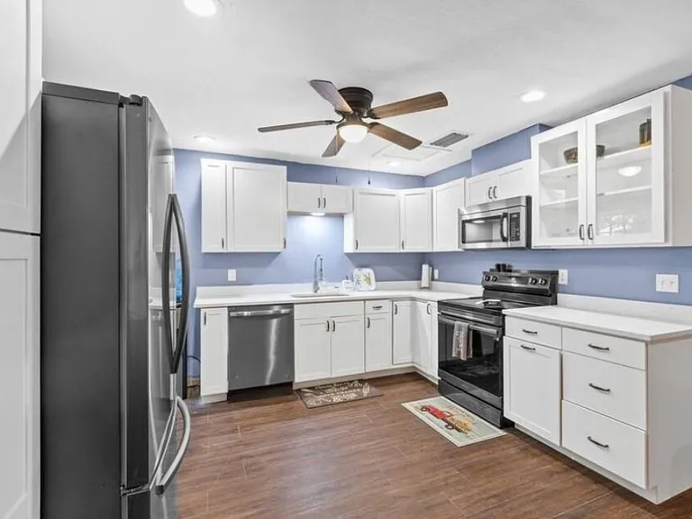 1019 Alladin Dr #1 — Photo 5