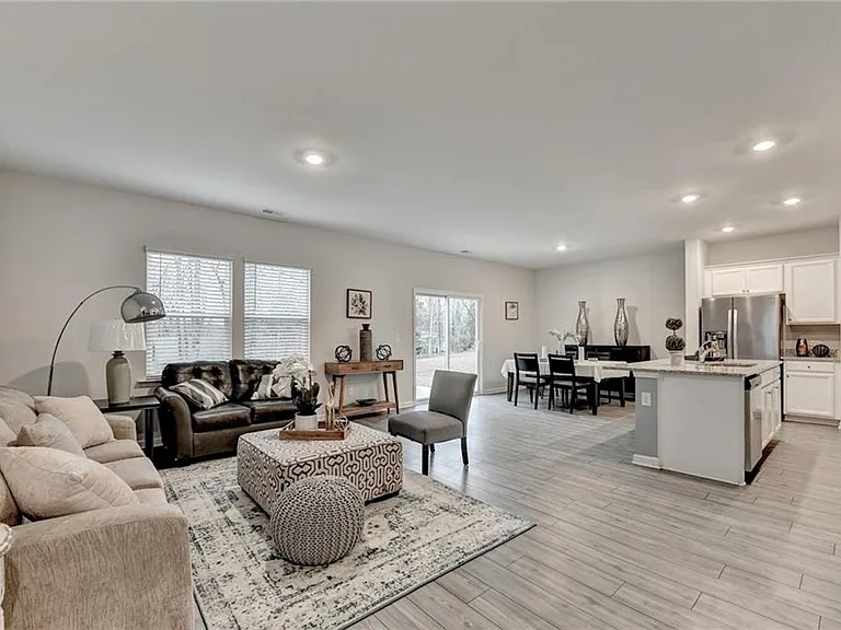 111 Horned Owl Ave — Photo 5