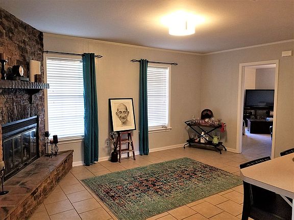 3rd image of 114 Claymore Dr