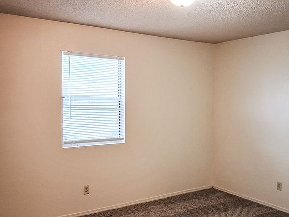 4th image of 2909 W 14th St #8