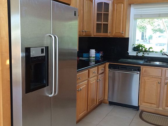3rd image of 1707 SE 13th St