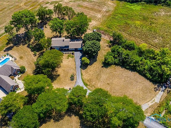 4th image of 1811 Bark Lane Dr