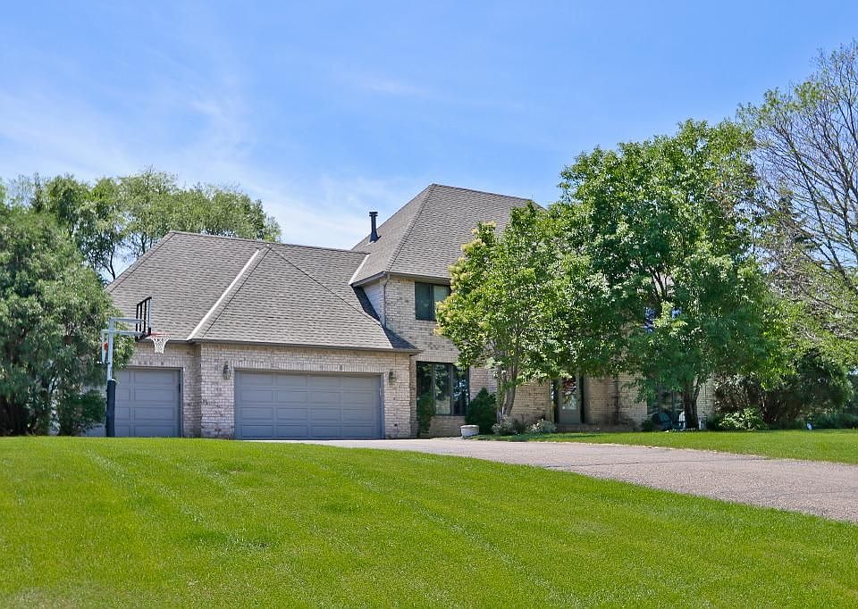1st image of 13 Hill Farm Cir