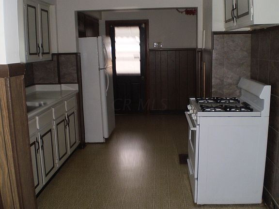 4th image of 1317 W 3rd Ave