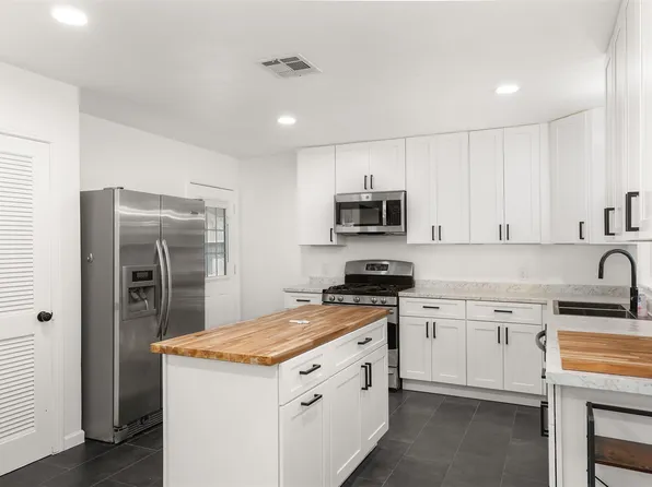 1506 14th Ave N, Texas City, TX 77590