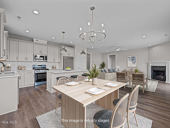 2nd image of 1004 Exeter Place