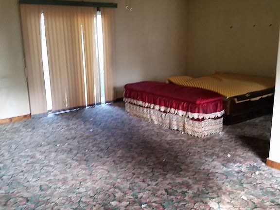 4th image of 3516 Blackstone Ave