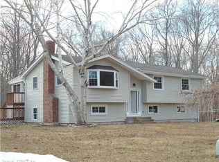 28 Quinley Way, Waterford, CT 06385