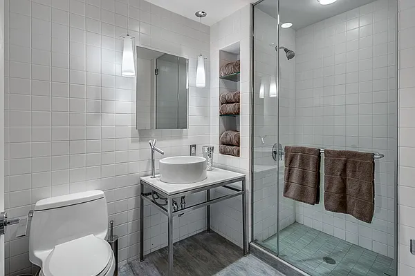 Sold by City Connections Realty | media 9