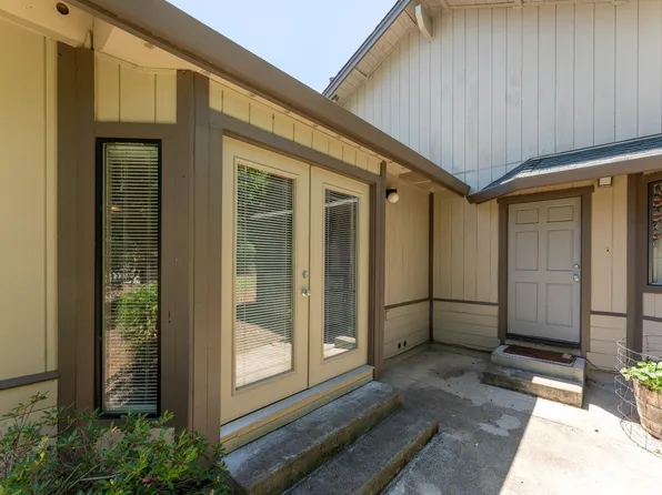 3551 Blackberry Lane, Ukiah, CA 95482