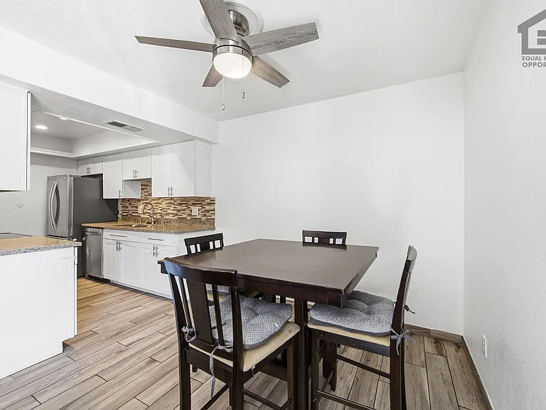 6011 W Townley Ave — Photo 10