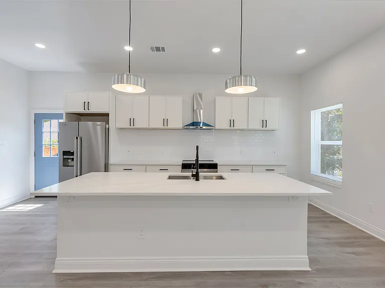 1515 Morrell Ave — Photo 8
