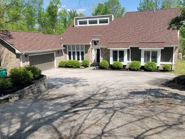 8631 Bay Colony Dr, Indianapolis, IN 46234