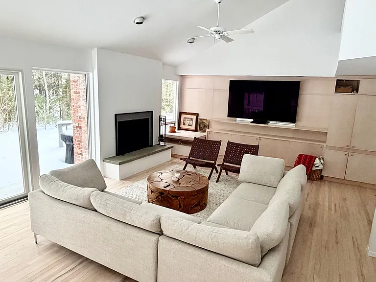 33 Oak Hill Ln — Photo 6