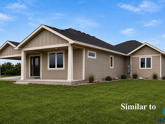 3rd image of 2412 Saddle Ridge Dr