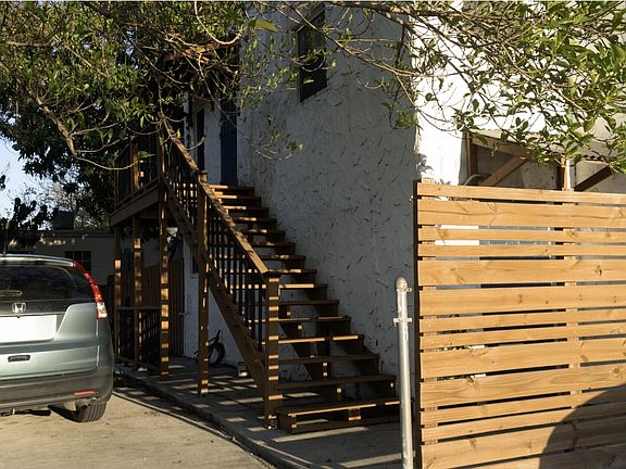 4th image of 528 Churchill Road