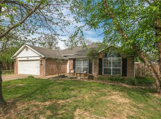905 N 34th St, Rogers, AR 72756