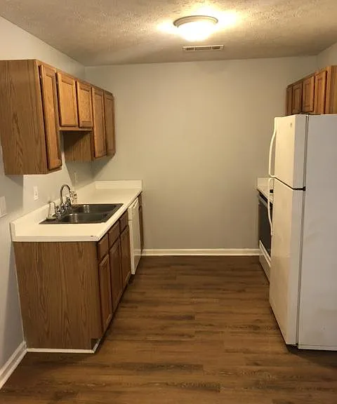 209 E Wilson St #75 — Photo 3
