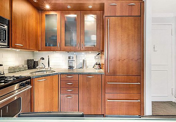 4th image of 130 W 67th St APT 9L