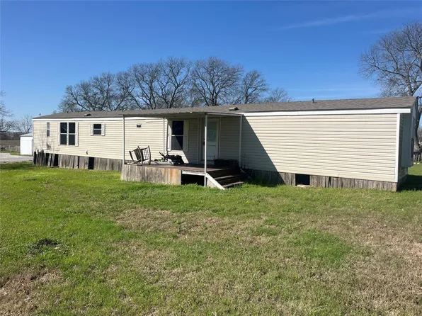 217 S Robinson St, Muenster, TX 76252