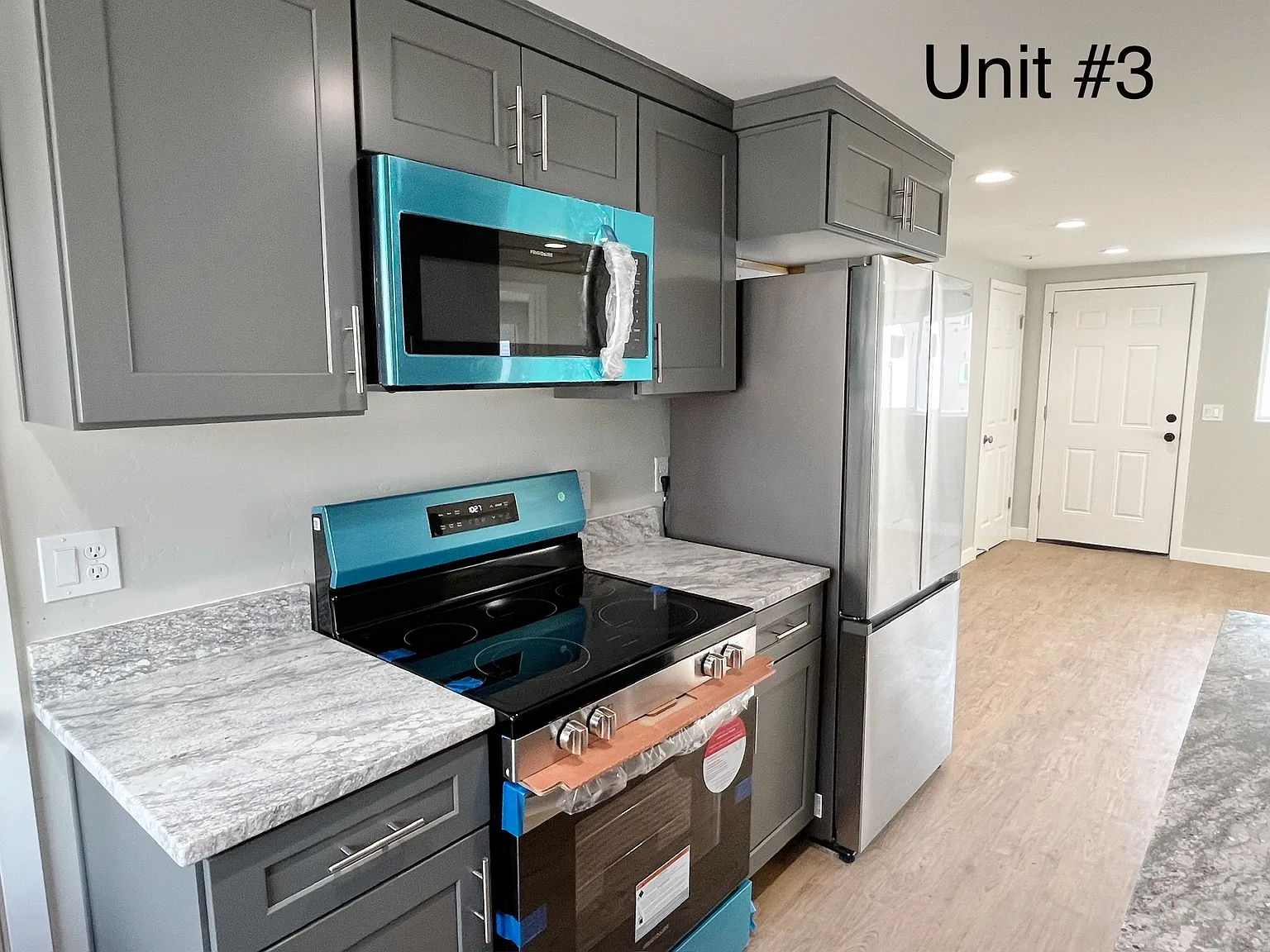 2 bed, 750 sqft, $1,300 — Photo 3