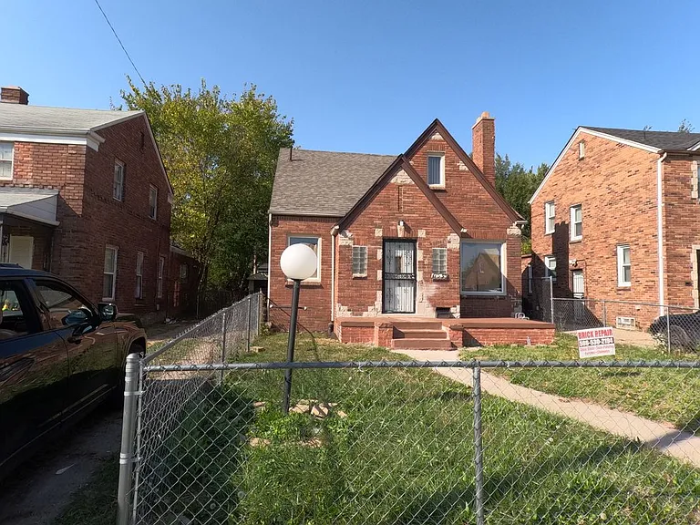11535 Kenmoor St — Photo 1
