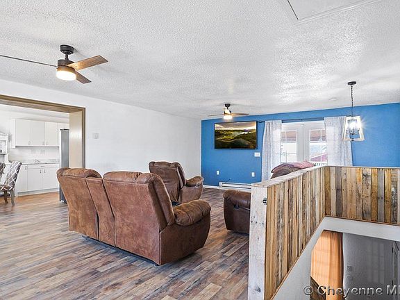 3rd image of 128 N Luther Ave