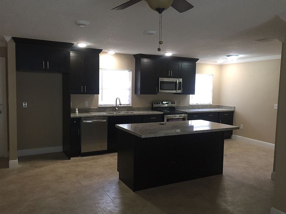 1st image of 114 NE Caprona Ave