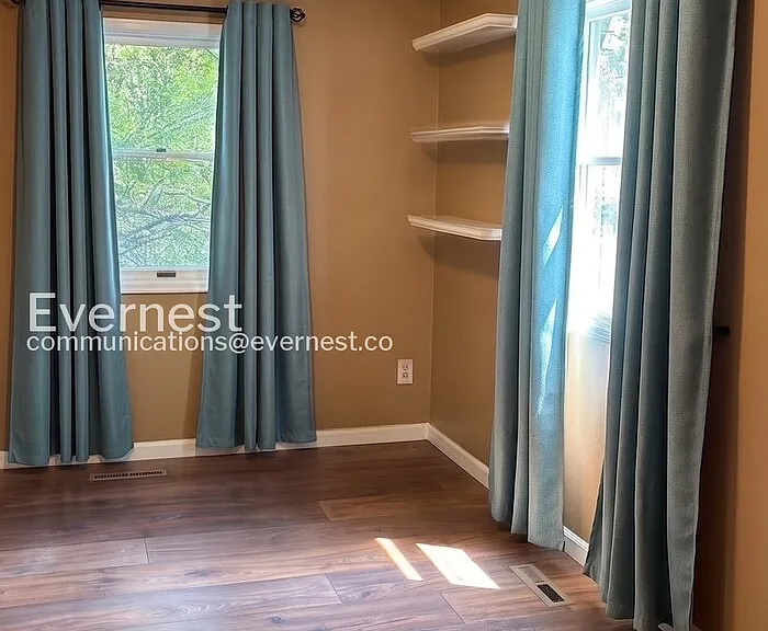 1808 Riverview Dr — Photo 17