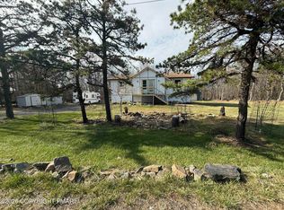 2354 Candlewood Ln, Blakeslee, PA 18610