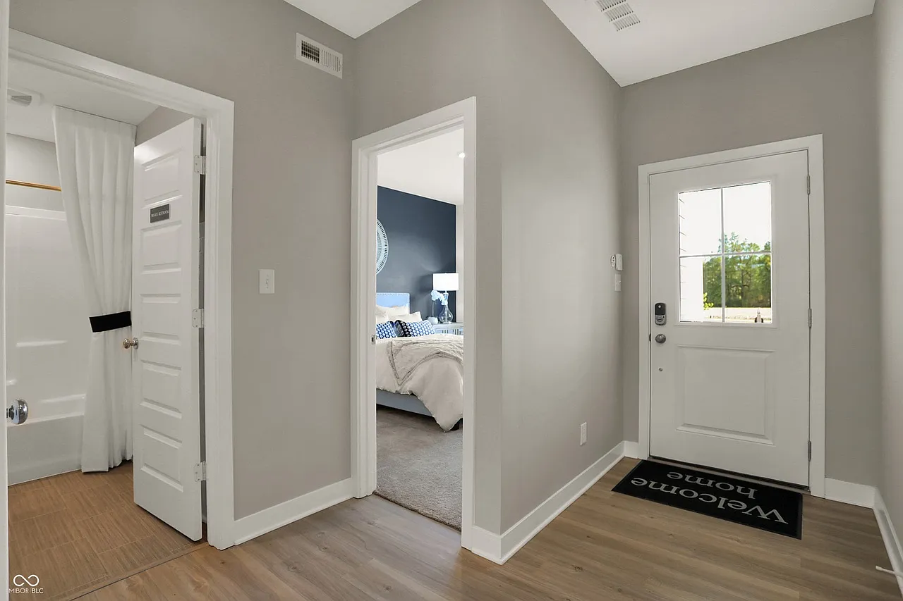 5 bed, 2856 sqft, $2,600 — Photo 1