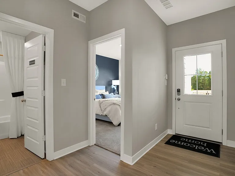 1195 Kendrick St — Photo 1