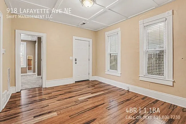918 Lafayette: Four bedroom Home — Photo 3