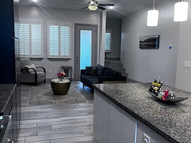 321 Vin Almoradi Ct — Photo 9