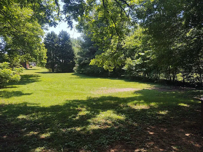 709 Branton Dr — Photo 24