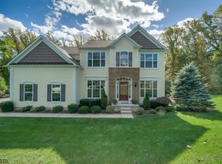 29 Bellewood Dr, Warren, NJ 07059