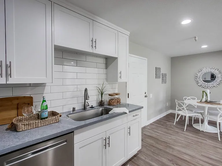 Eugene Eddy | Newly Renovated Apartment Homes — Photo 18