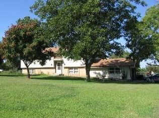 7623 Old Milford Rd, Milford, KS 66514