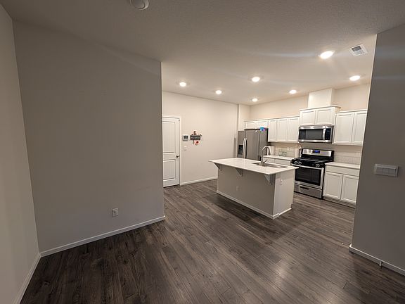 4th image of 847 N 19th Ave