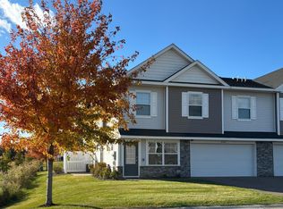 8067 Abercrombie Ln, Woodbury, MN 55129