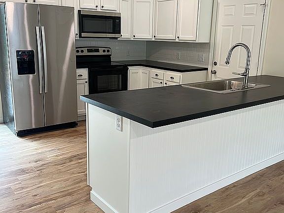 4th image of 609 Parkview Dr