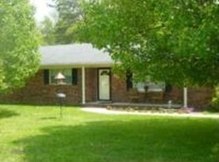 364 Oak Knoll Dr, Thomasville, NC 27360